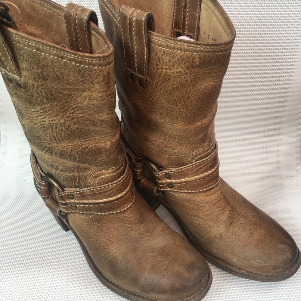 Frye women’s size 7